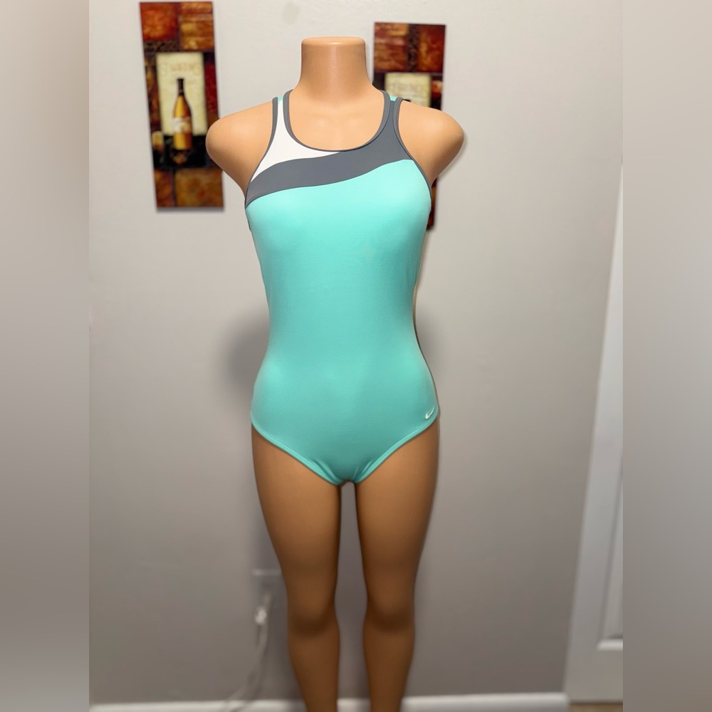 NIKE ONE PC Swimwearr size M Excellent condition